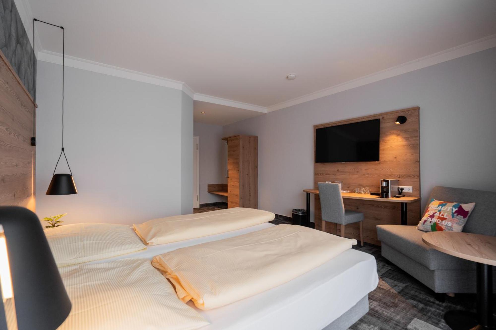 Hotel Adler - Paulas Alb 埃英根 客房 照片