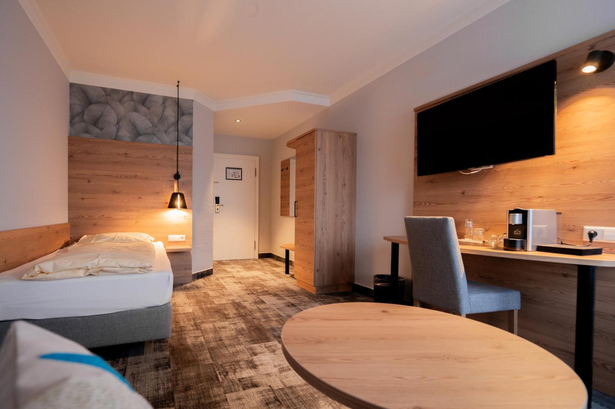 Hotel Adler - Paulas Alb 埃英根 客房 照片